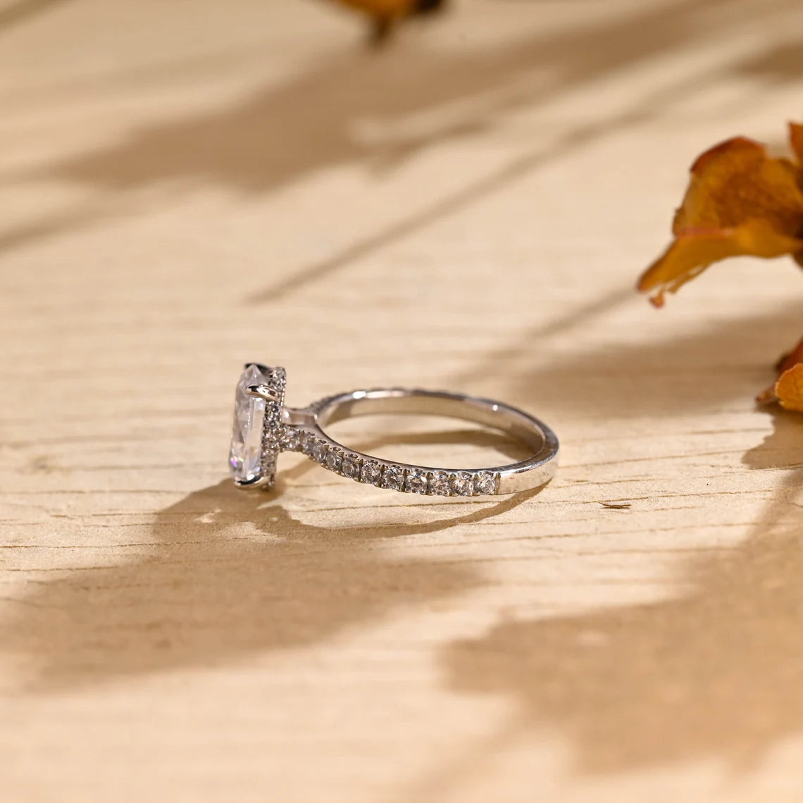 Oval Cut Moissanite Engagement Ring