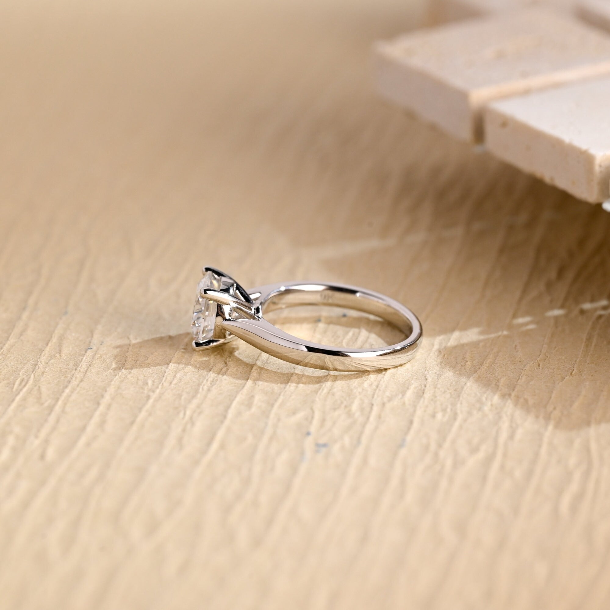 1 Carat Moissanite Engagement Ring