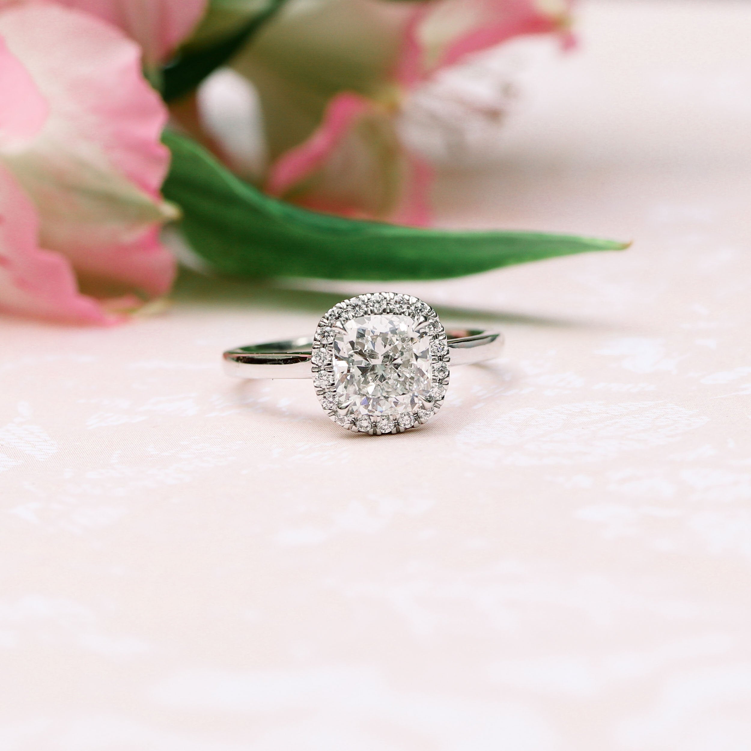 2.0CT Cushion Cut Moissanite Halo Diamond Engagement Ring