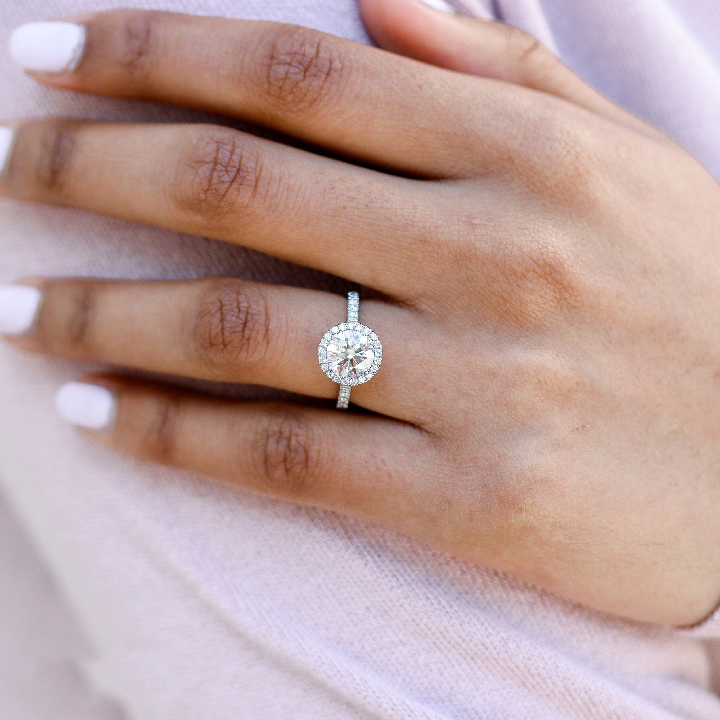 Round Brilliant Moissanite Ring