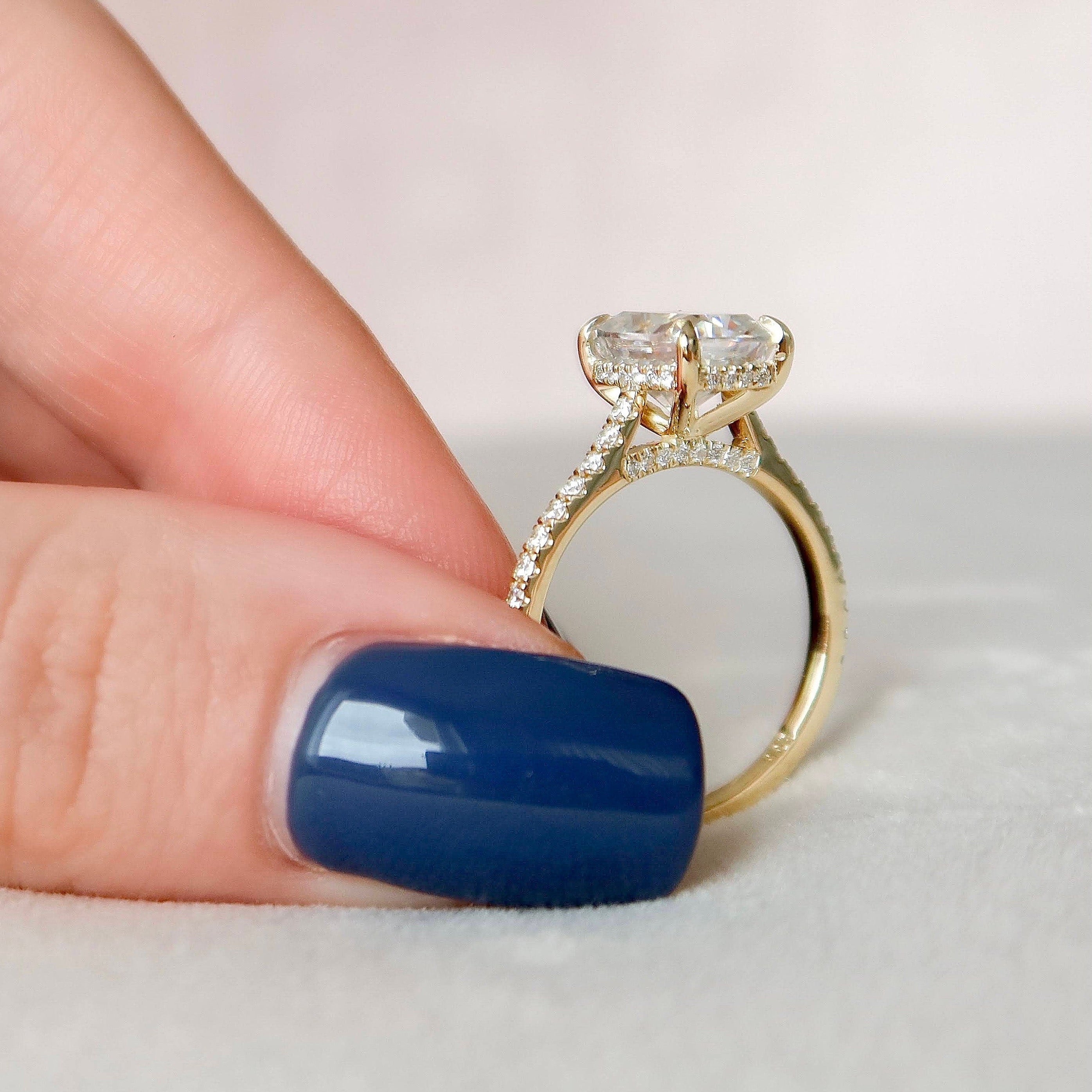 2.5 Carat Moissanite Engagement Ring