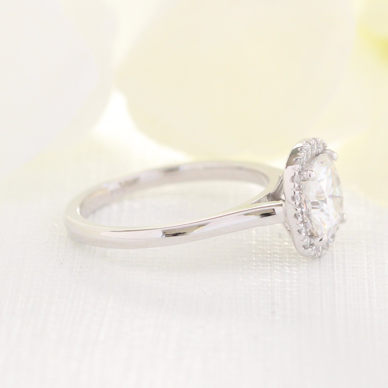 Moissanite wedding jewelry for modern chic wedding