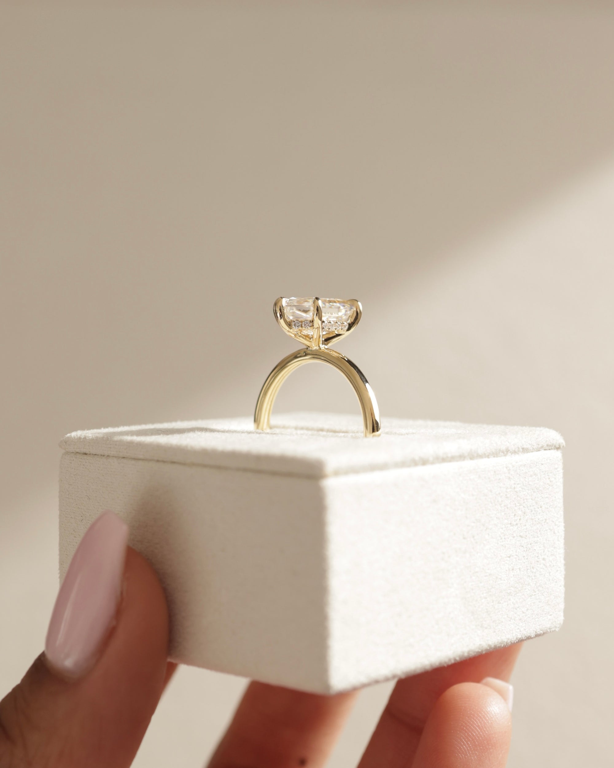 Kite diamond rings, kite cut engagement rings, 