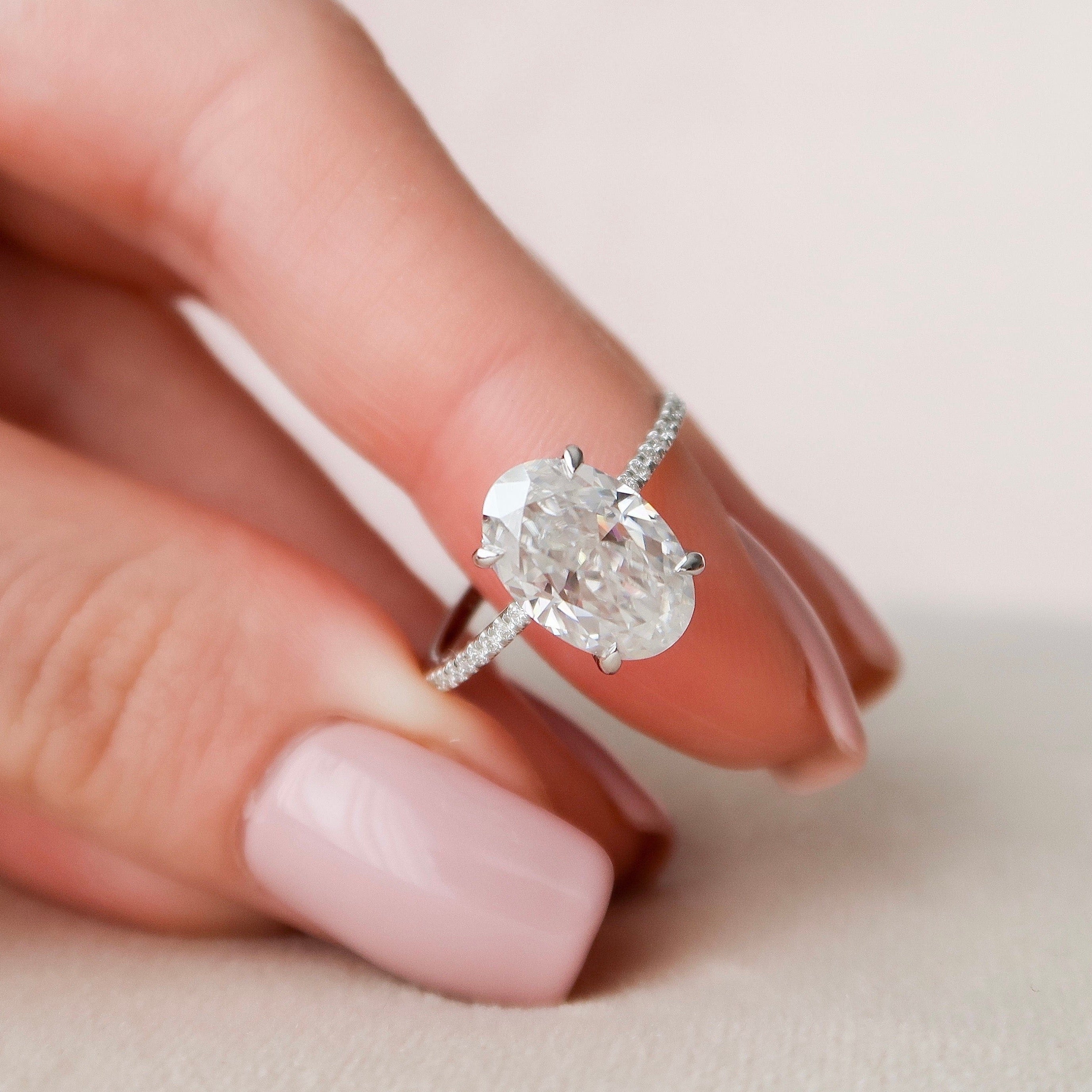 Oval Cut Moissanite Ring