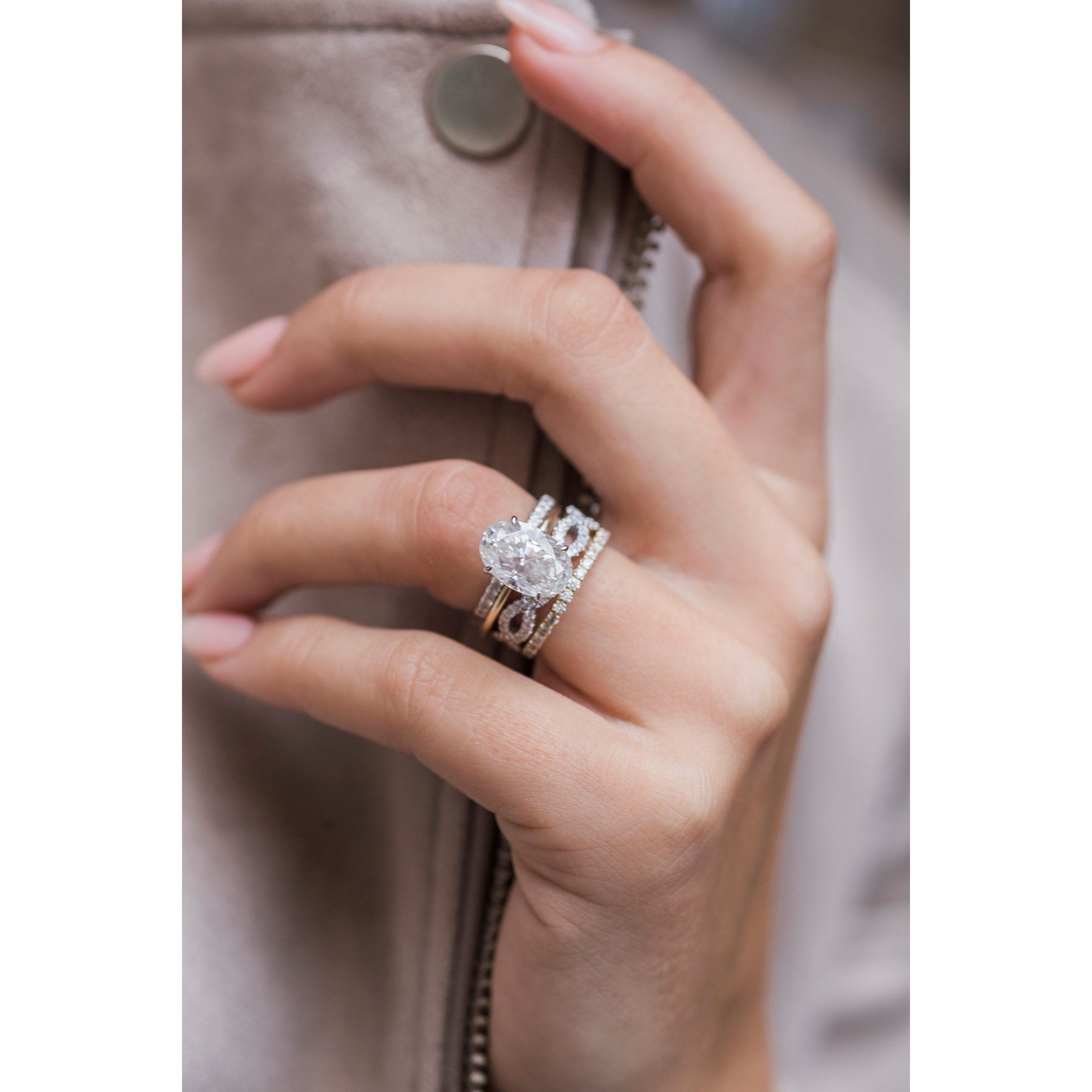 Moissanite jewelry set for New Year celebration gifts suggestions