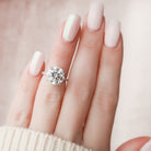 Round Cut Moissanite Engagement Ring