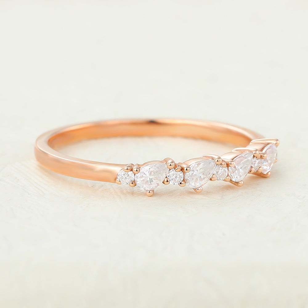 pear-round-shaped-moissanite-alternative-wedding-band