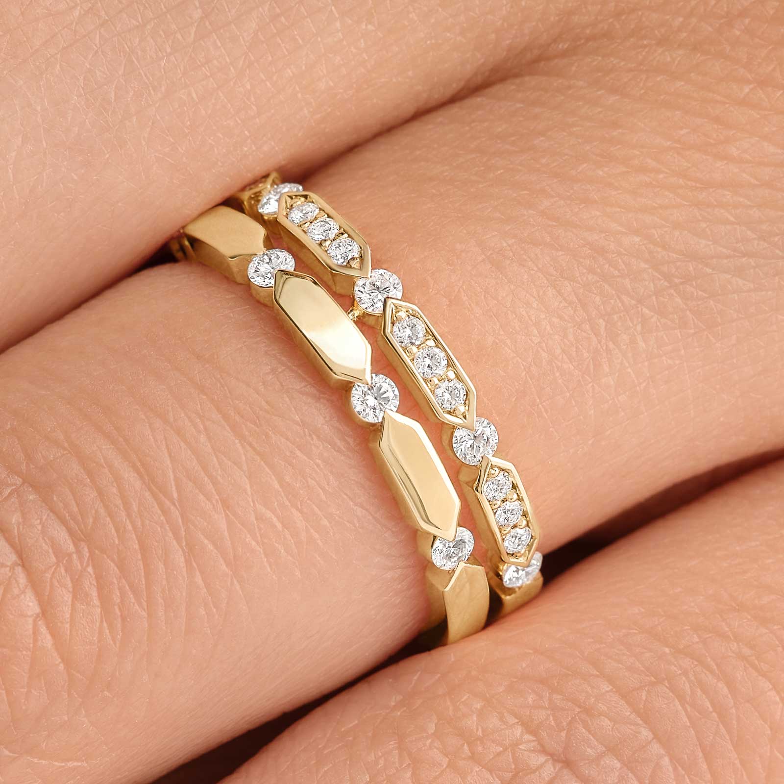 round-shaped-moissanite-minimalist-wedding-bands