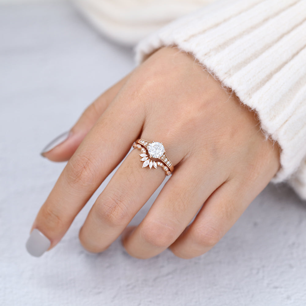 round-moissanite-milgrain-bridal-ring-set