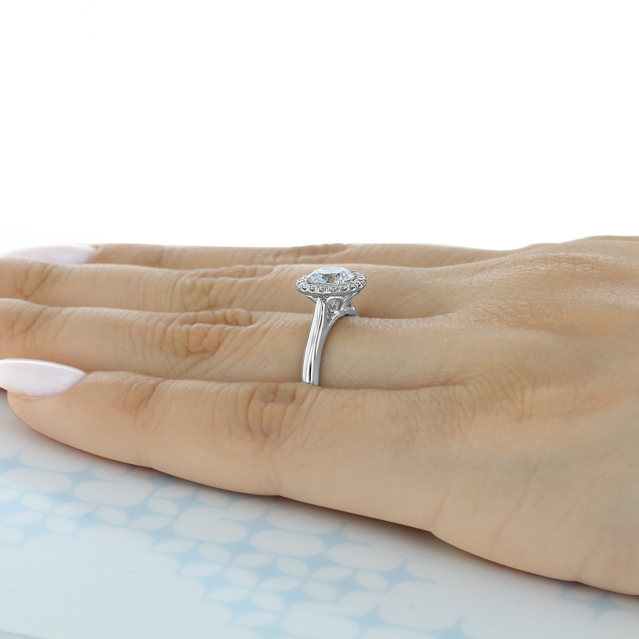 1.0CT Cathedral Set Round Moissanite Diamond Halo Engagement Ring