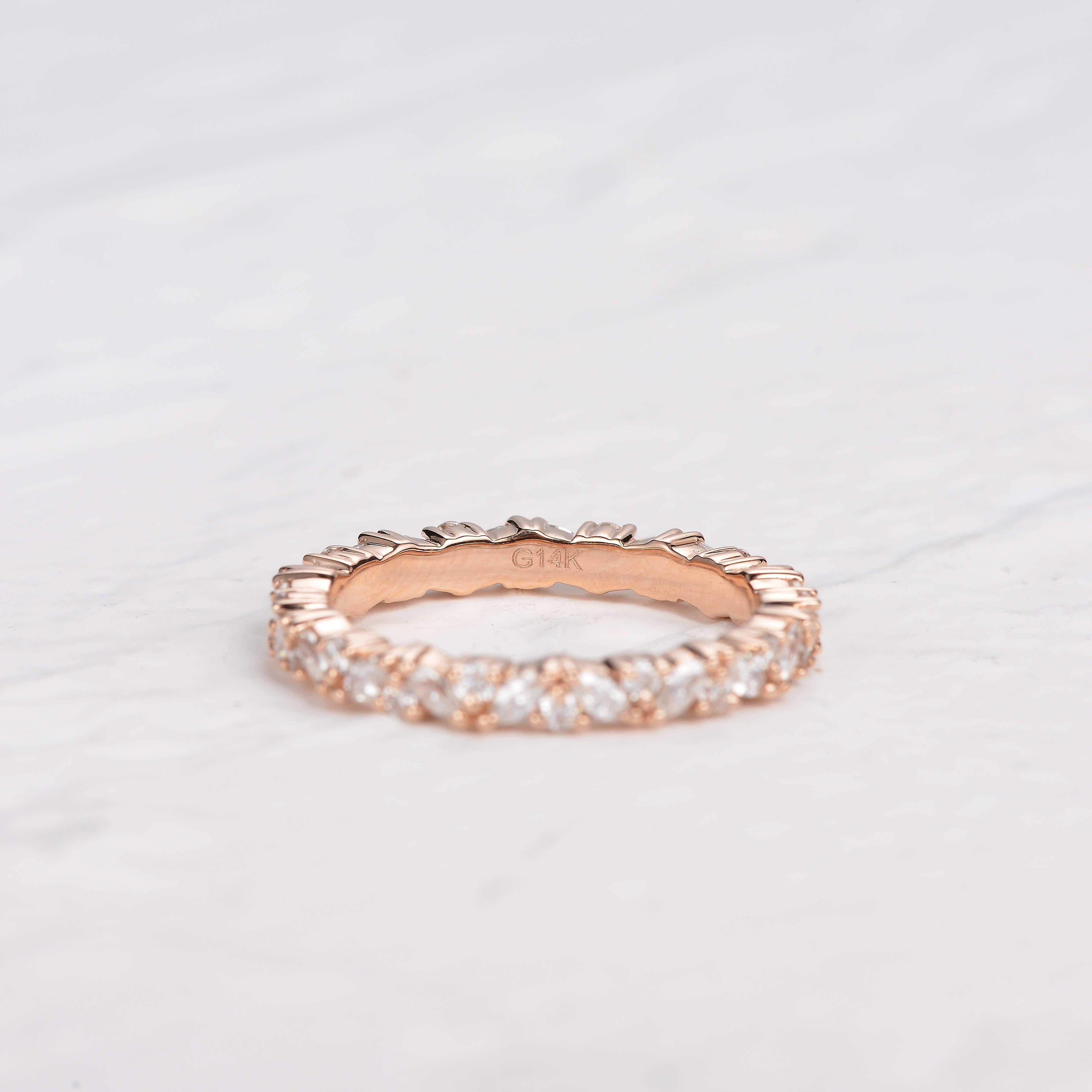 round-and-marquise-alternative-moissanite-wedding-band