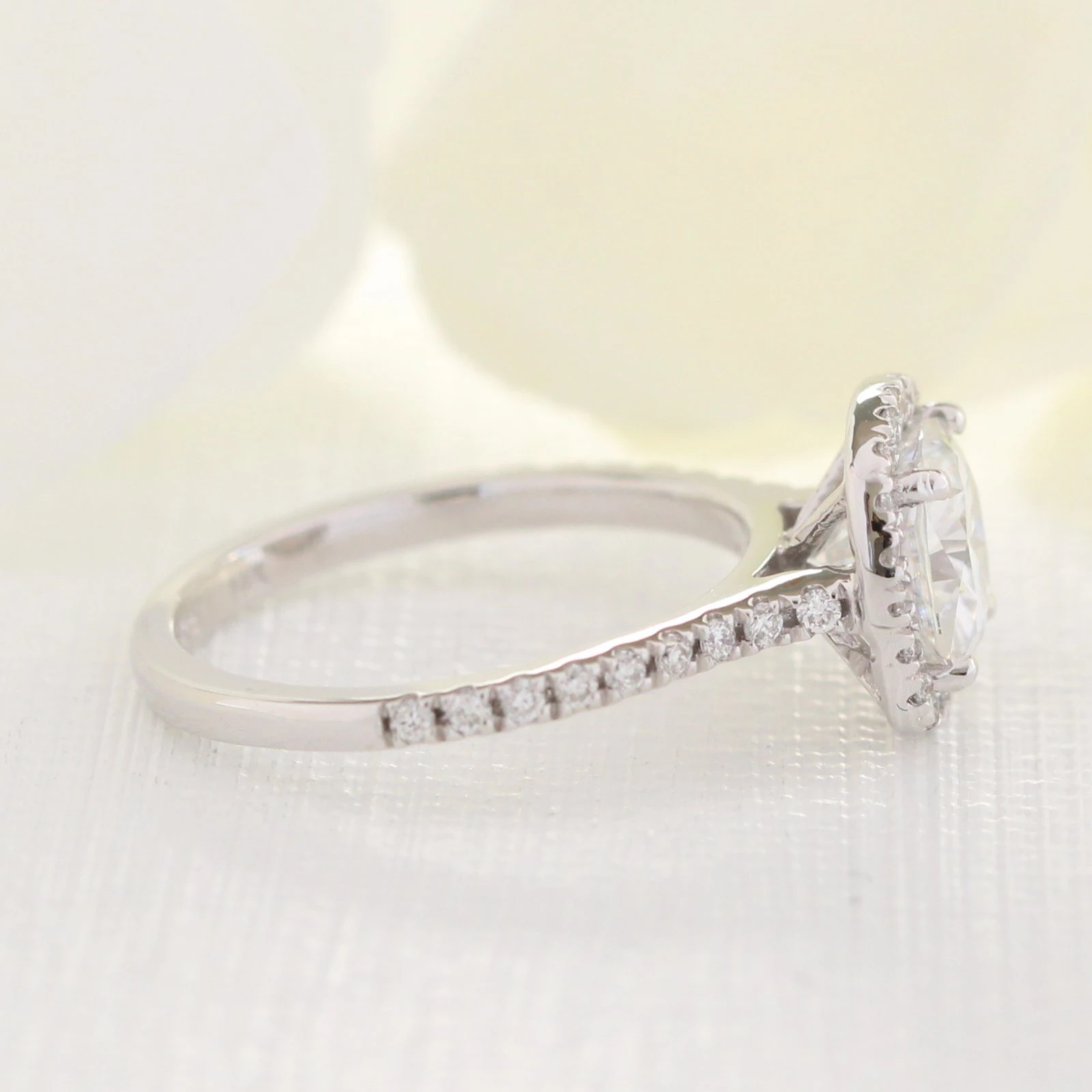 Moissanite wedding jewelry for modern chic wedding