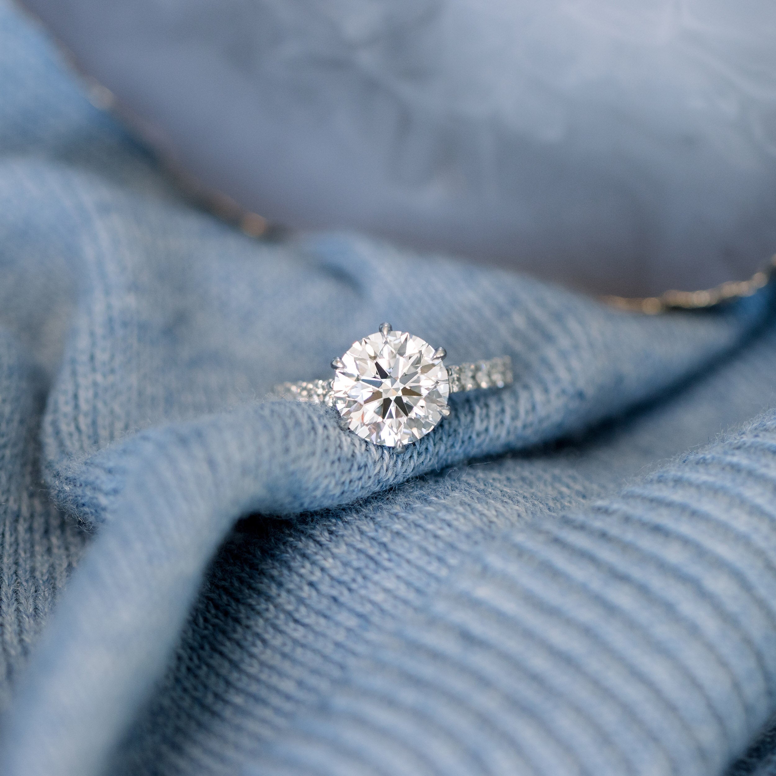 2.0CT Round Brilliant Cut Moissanite Pave Diamond Engagement Ring