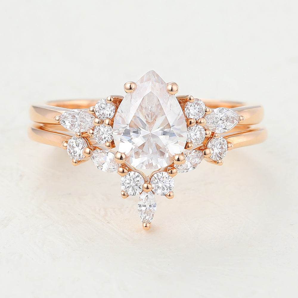 pear-moissanite-cluster-bridal-ring-set