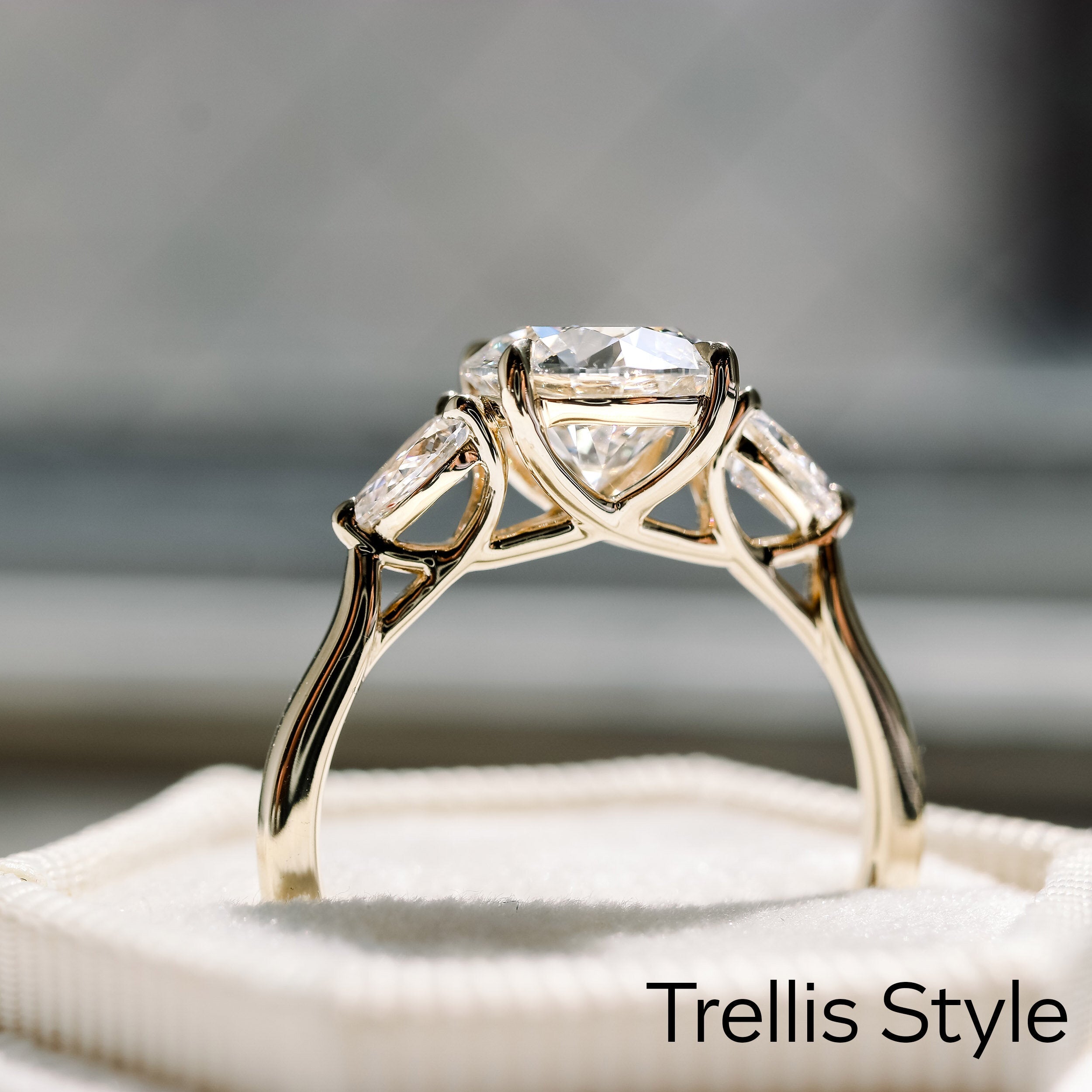 2.0CT Moissanite Ring