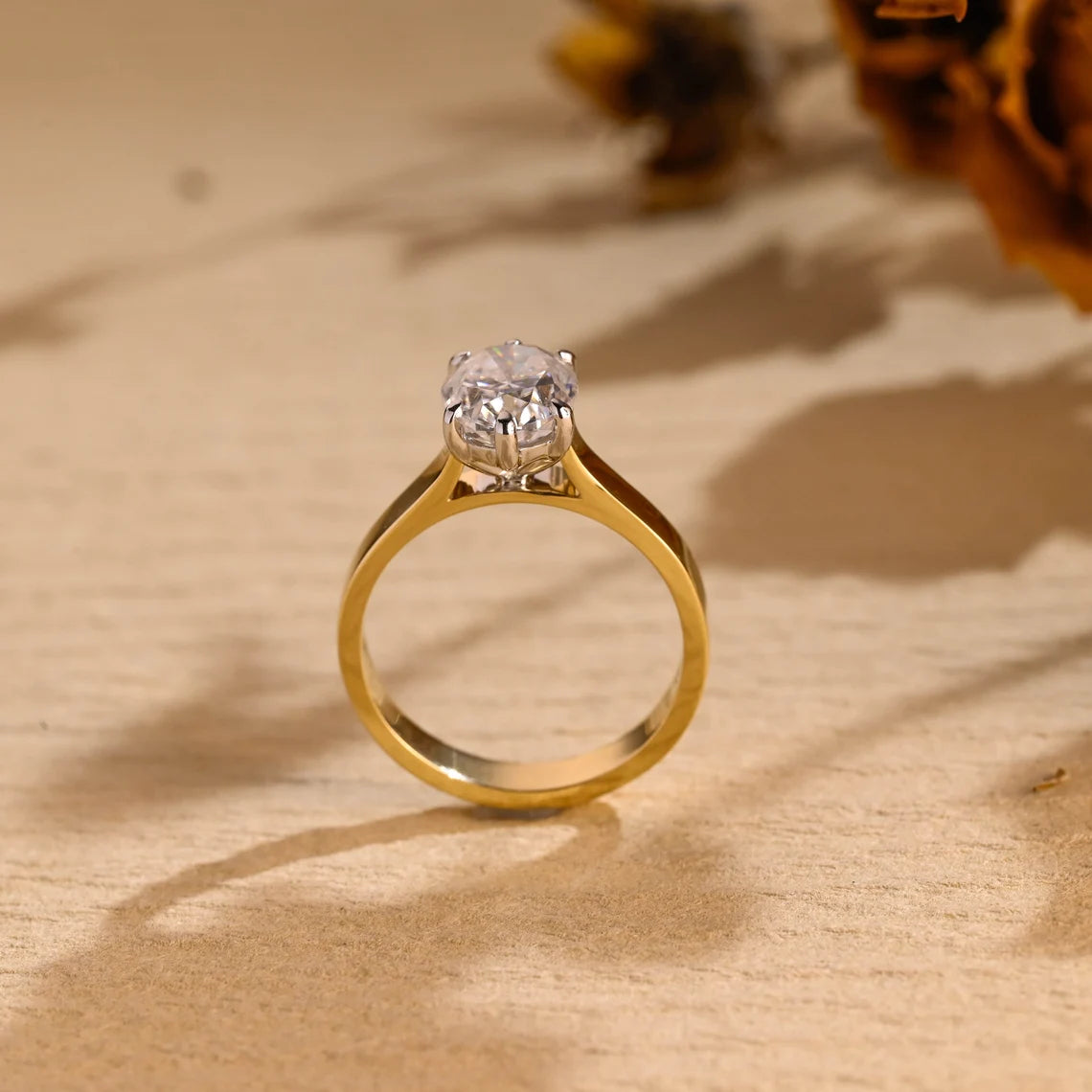 Women's Engagement Ring