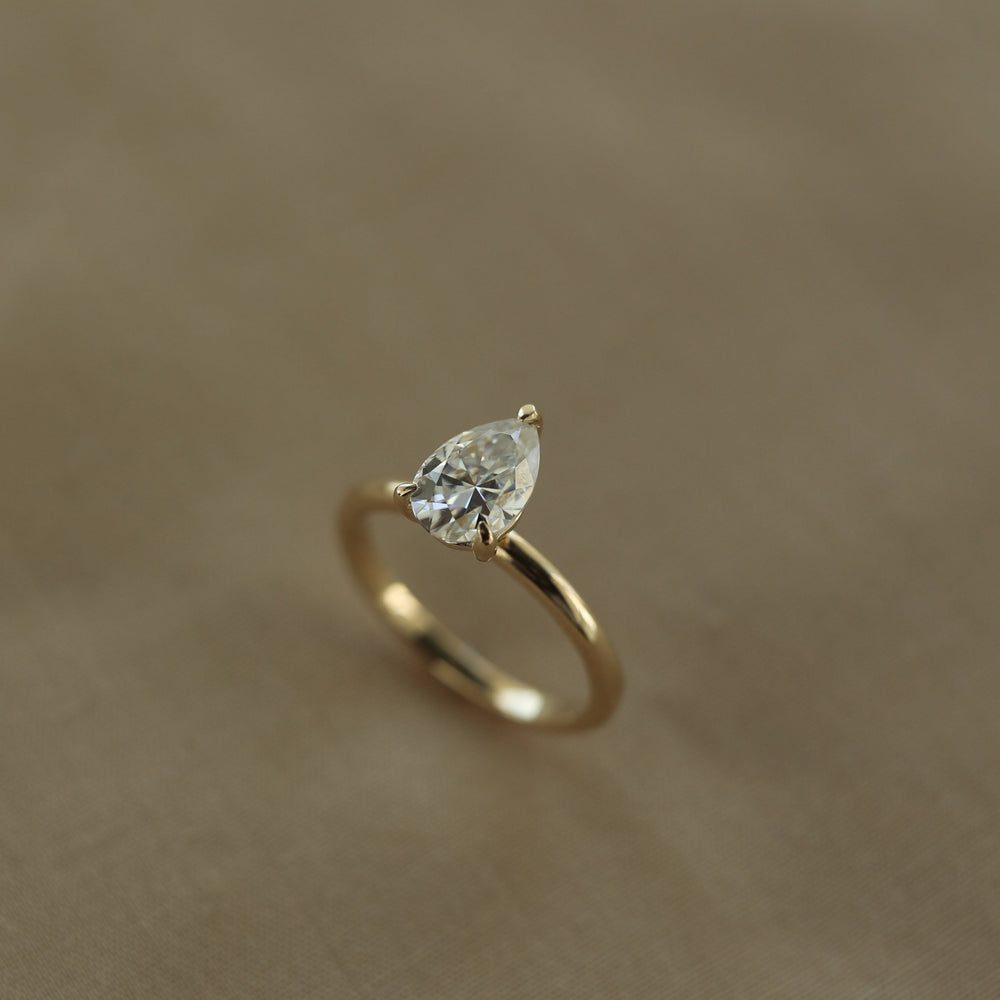 Luxury Pear Engagement Ring