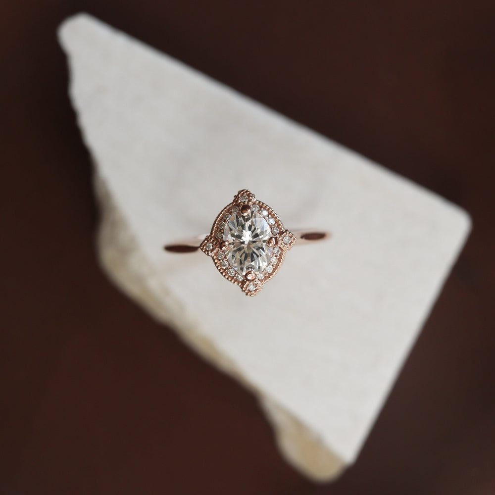 Elegant Oval Ring