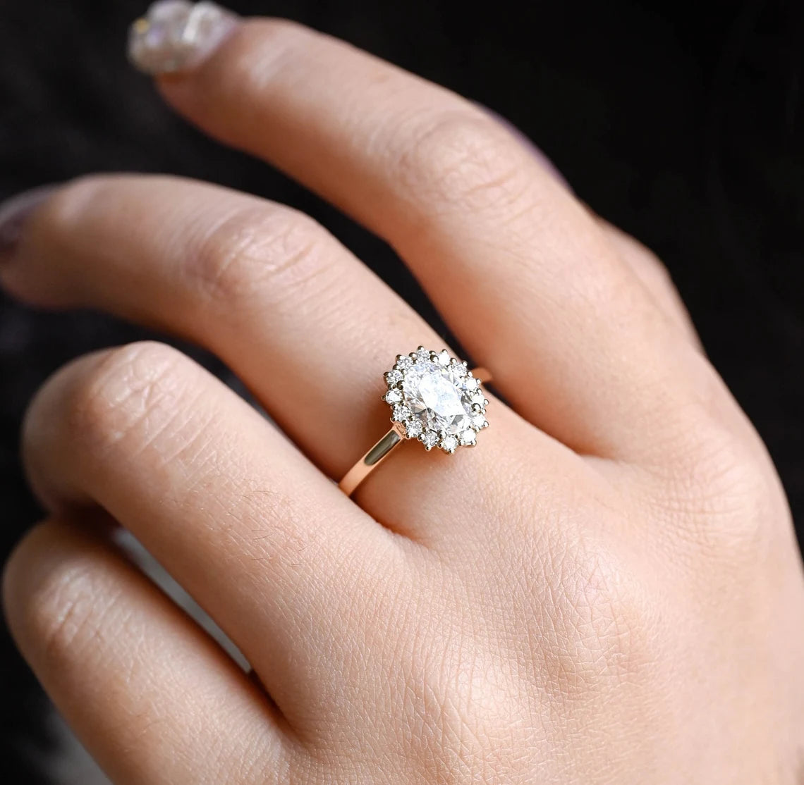 Women's Engagement Ring