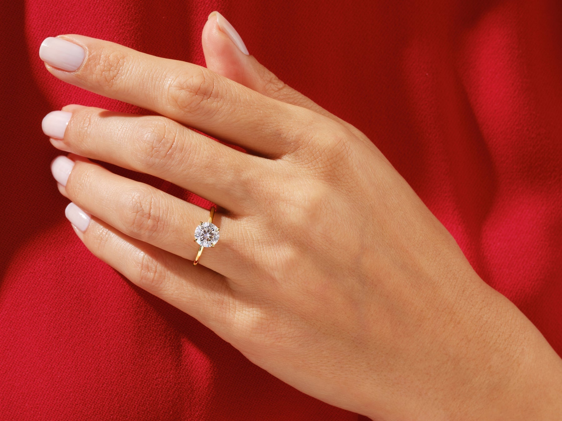 Round Cut Diamond Moissanite Solitaire Engagement Ring For Women