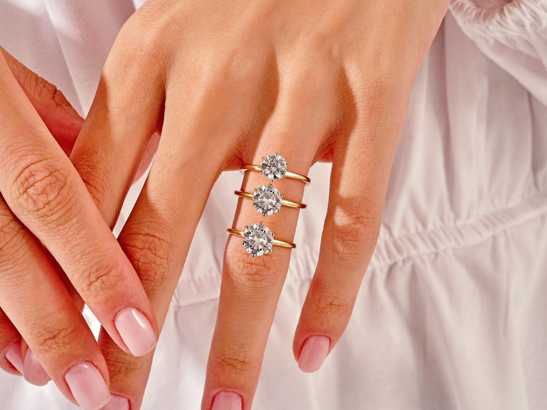 Round Cut Solitaire Diamond Solitaire Engagement Ring For Her
