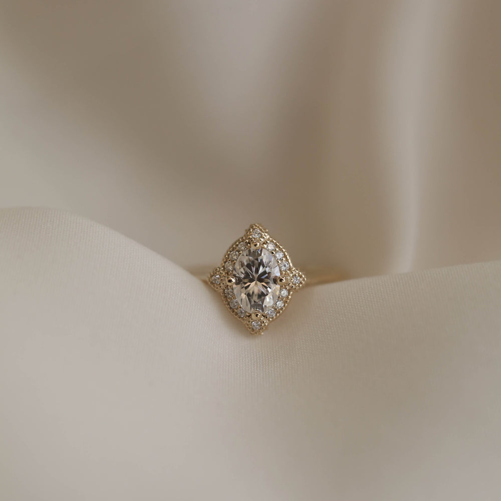 Oval Cut Moissanite Ring