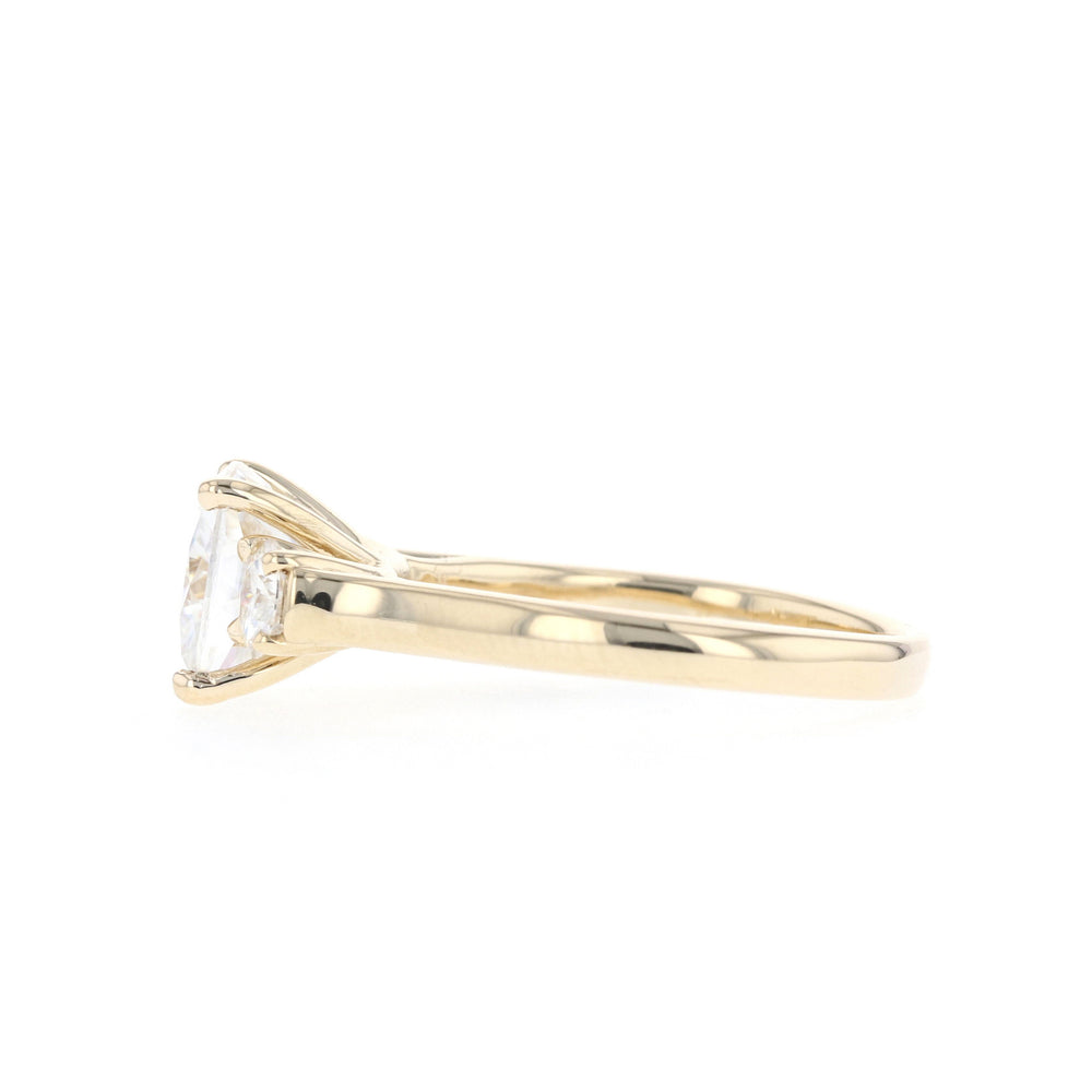 Luxury Cushion Cut Moissanite Engagement Ring