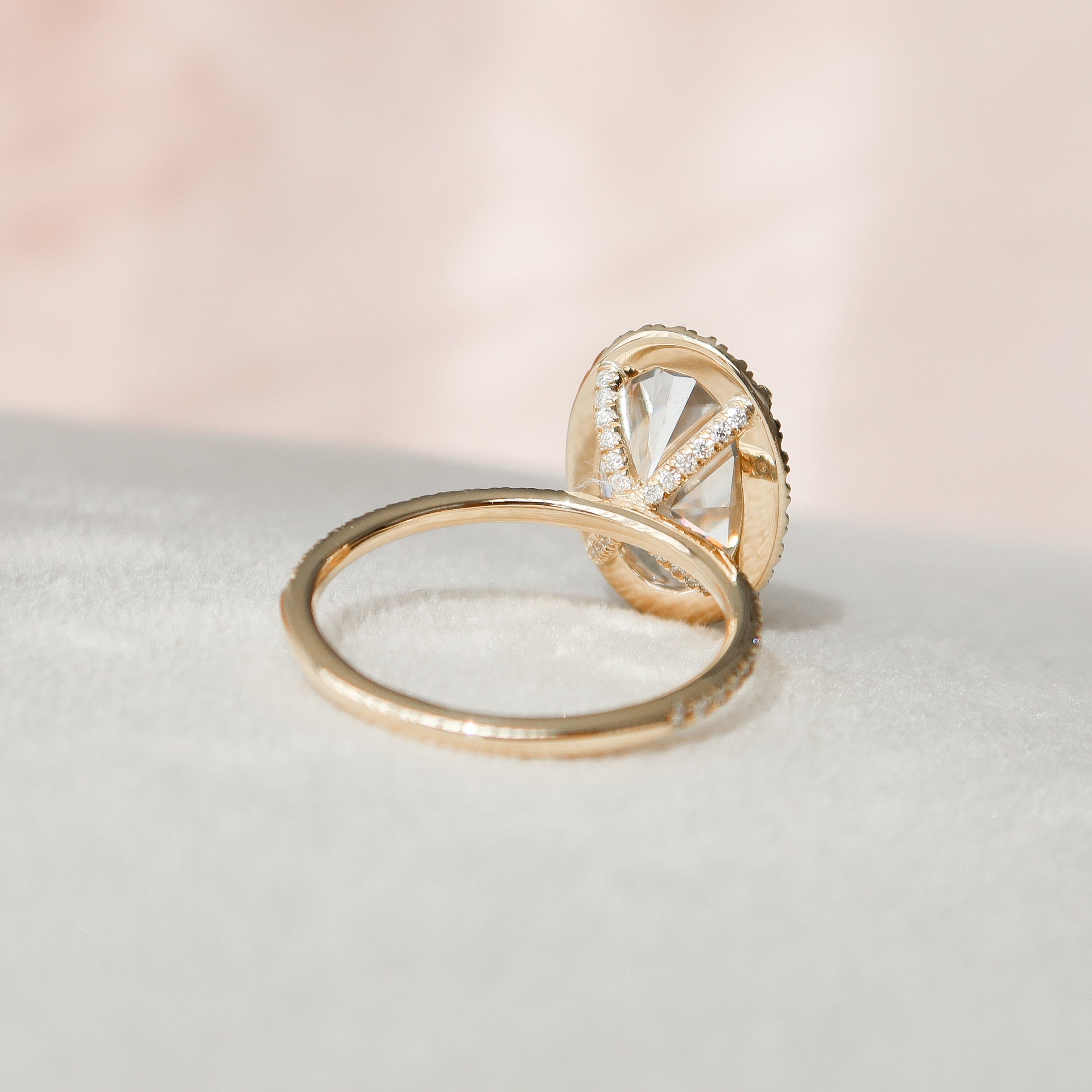 Oval Moissanite Diamond Ring