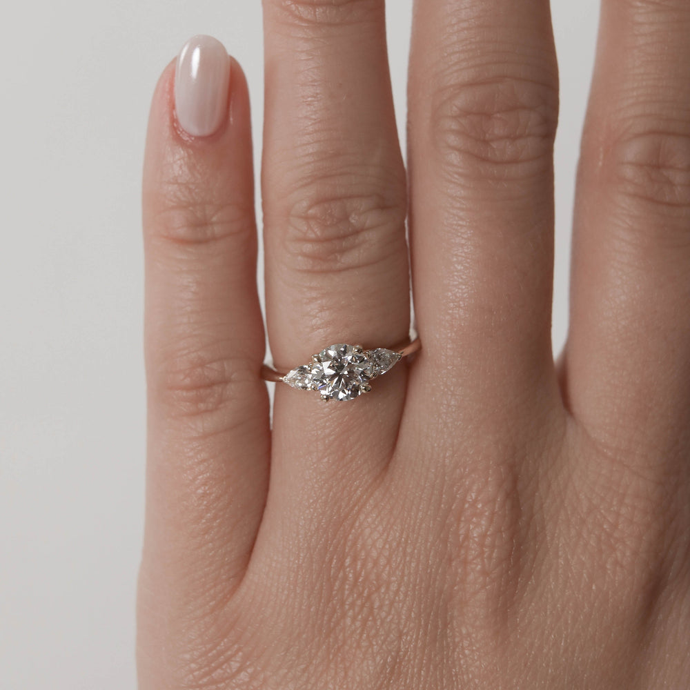 1.05CT Three Stone Round Moissanite Diamond Solitaire Engagement Ring