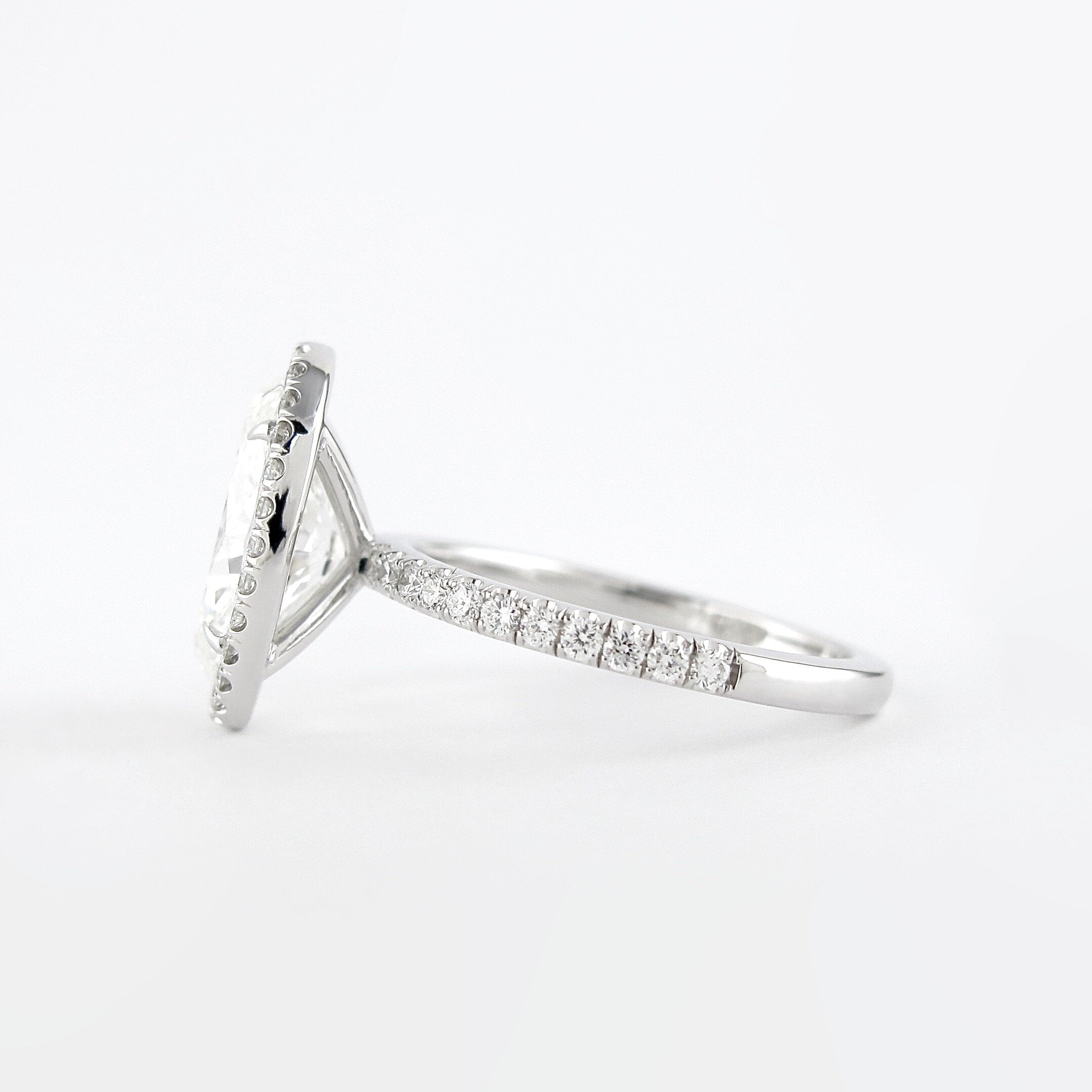 1.91CT Oval Halo Moissanite Diamond Pave Engagement Ring