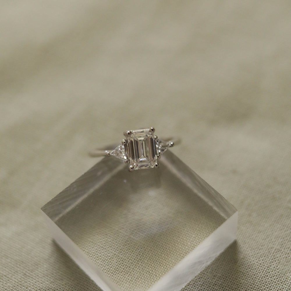 1.0CT Emerald Cut Solitaire Three Stone Moissanite Diamond Engagement Ring