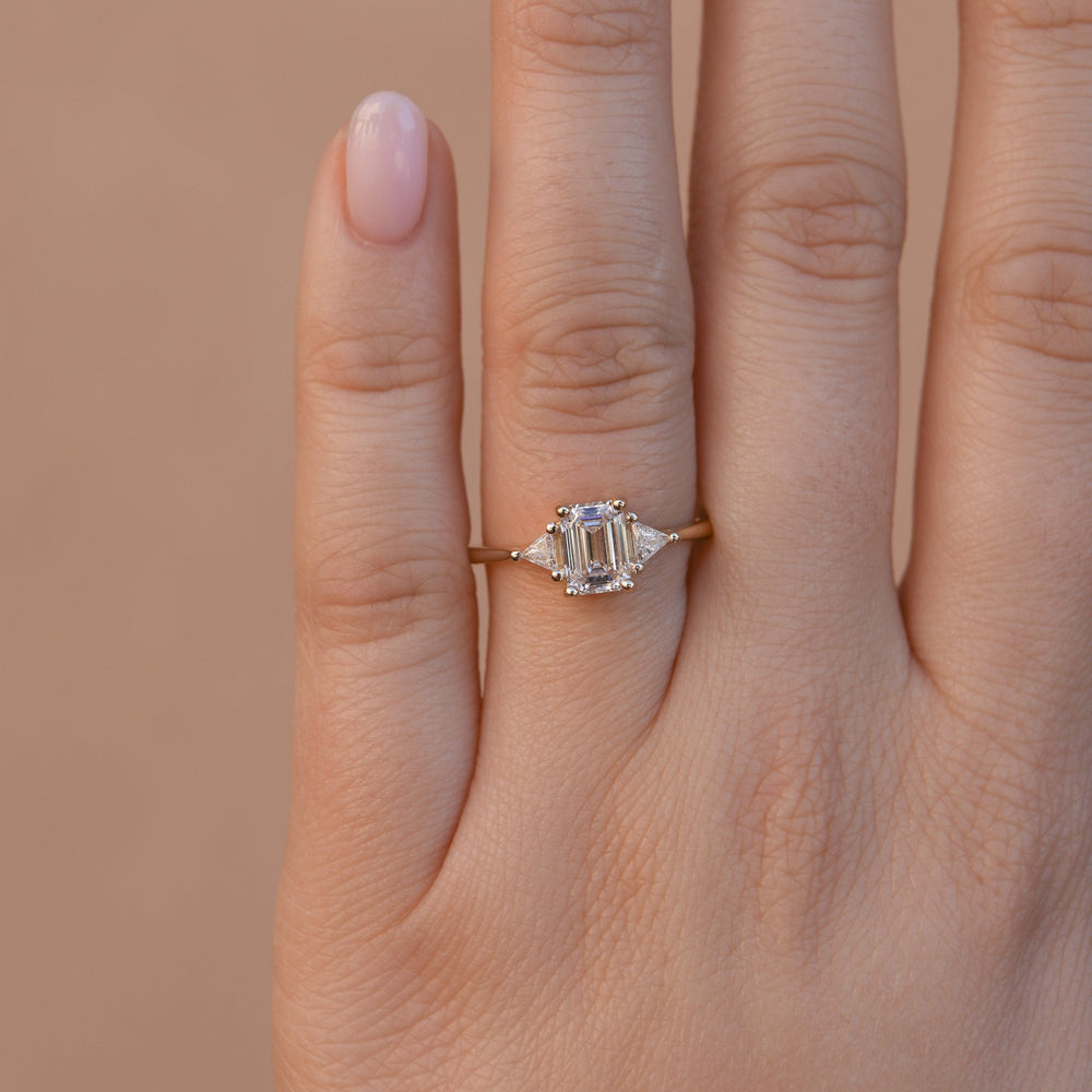 1.0CT Emerald Cut Solitaire Three Stone Moissanite Diamond Engagement Ring