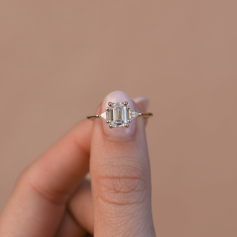 1.0CT Emerald Cut Solitaire Three Stone Moissanite Diamond Engagement Ring