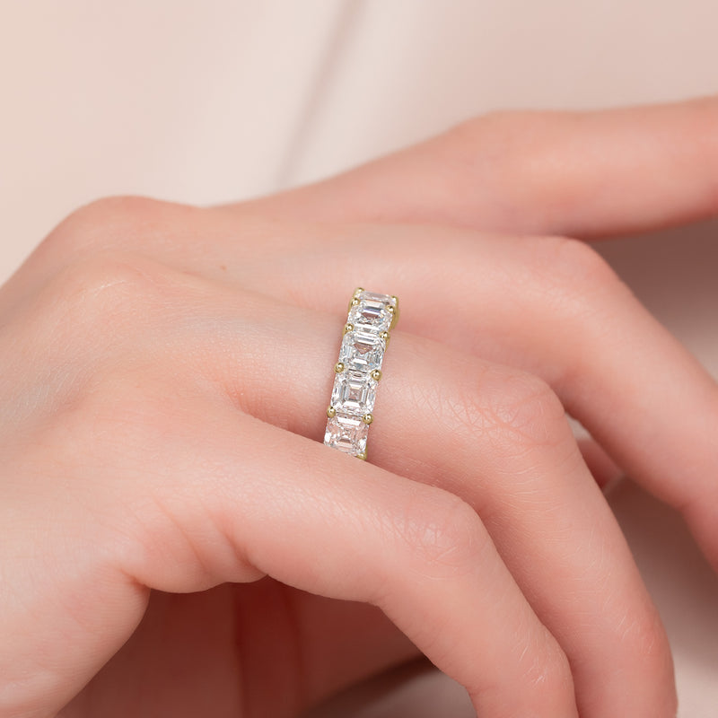 Women’s Diamond Wedding Ring