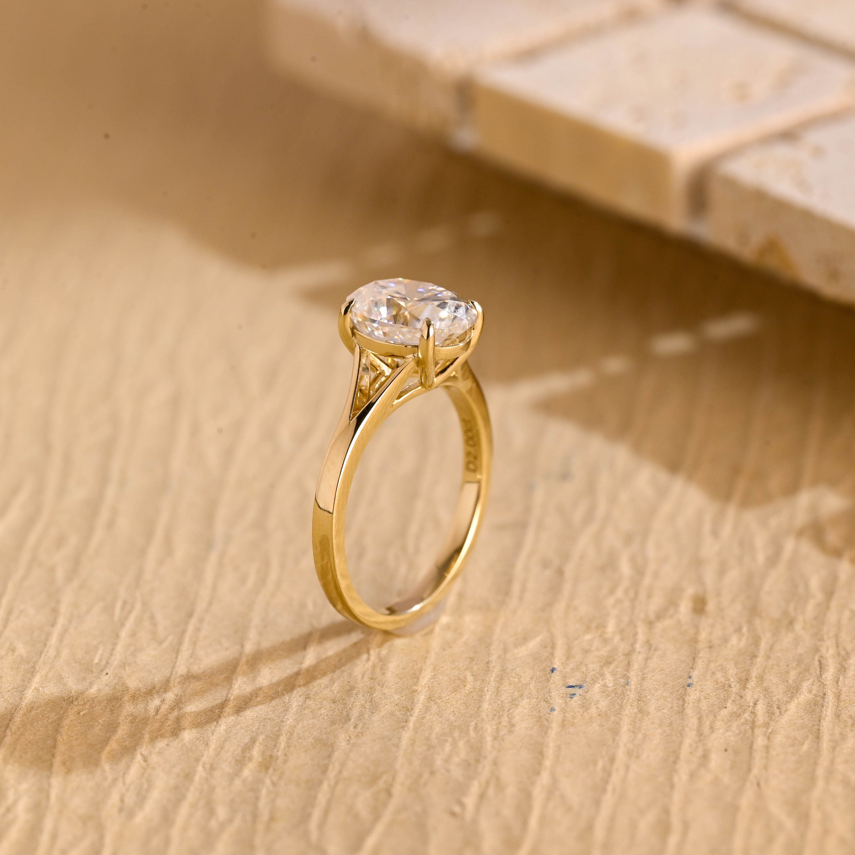 Oval Cut Engagement Ring