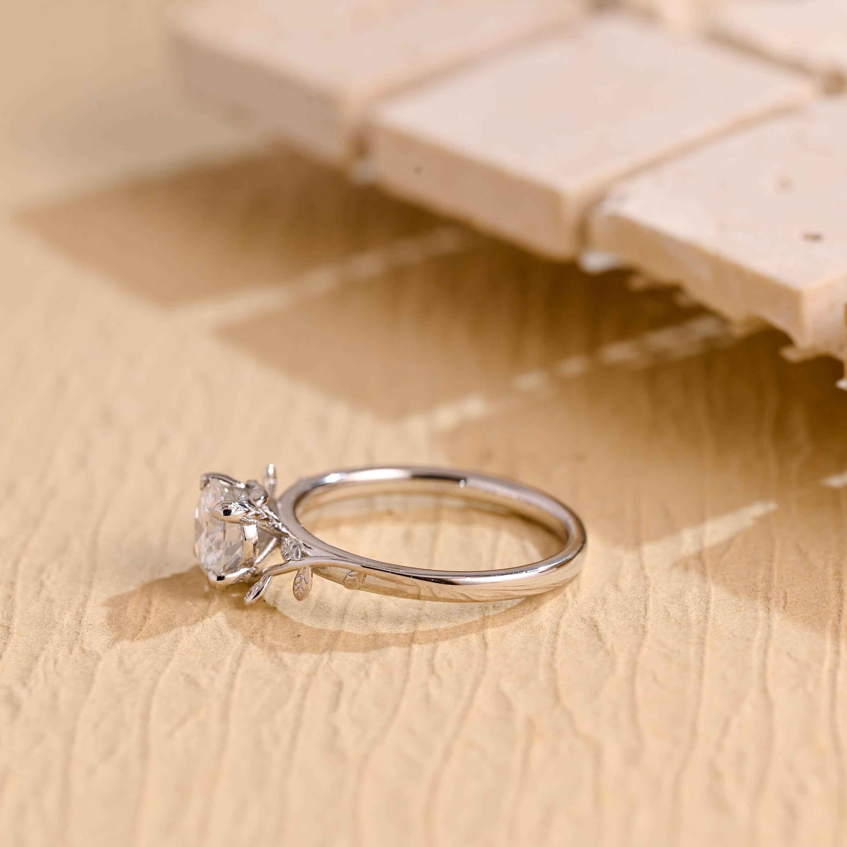 Round Brilliant Moissanite Ring