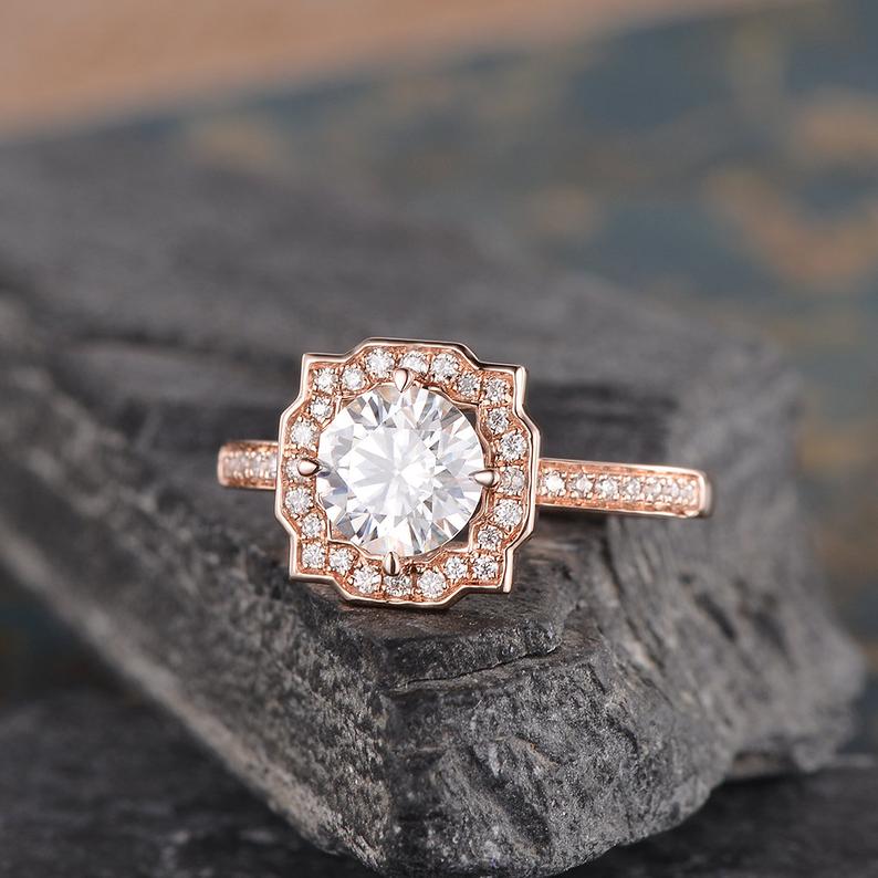 round-cut-vintage-halo-moissanite-engagement-ring-1