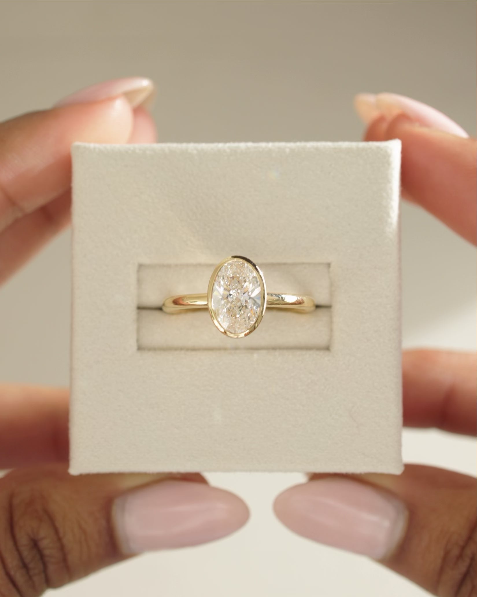 1CT Oval Moissanite Ring