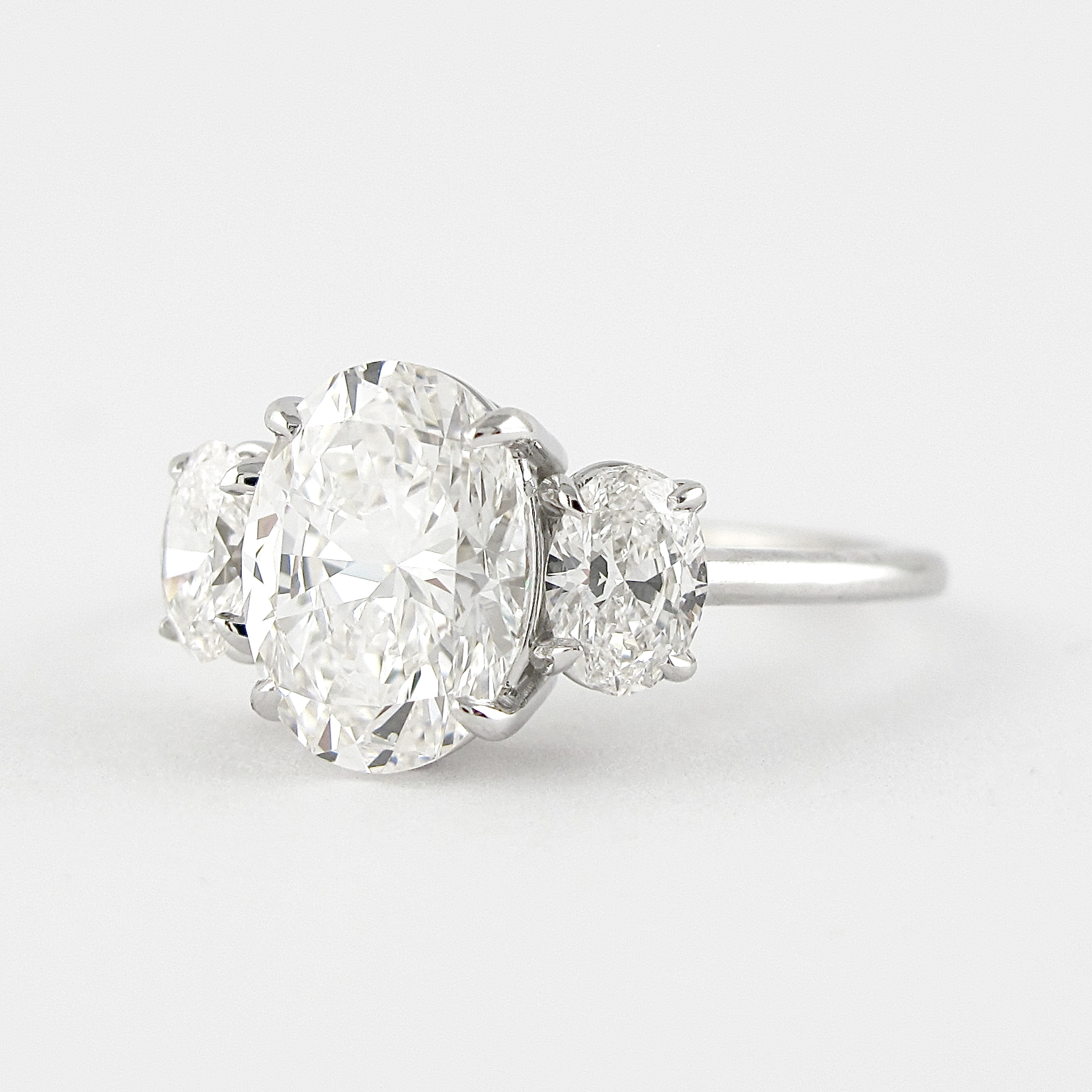 Oval Cut Moissanite Ring