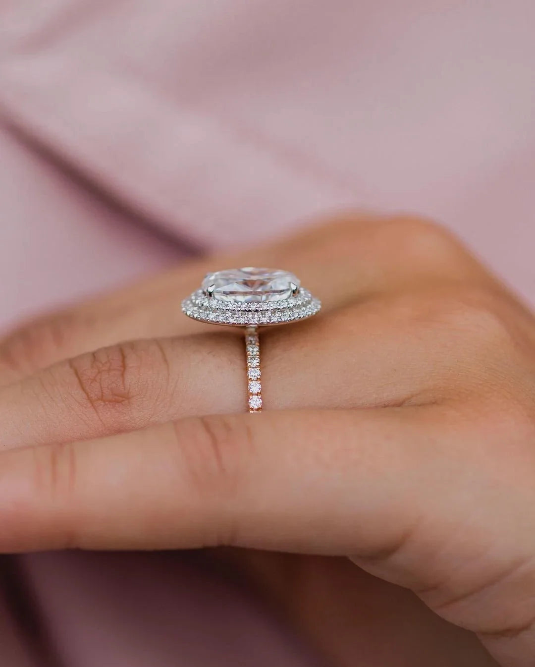 Oval Cut Moissanite Engagement Ring