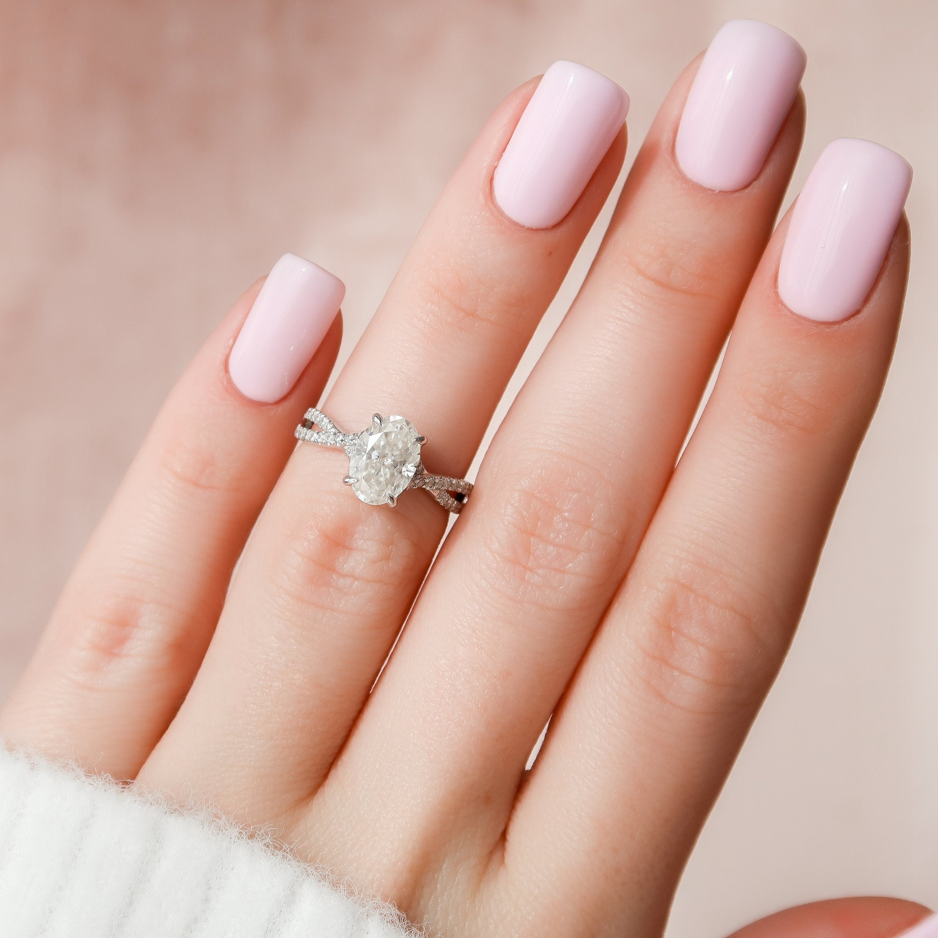 Oval Cut Moissanite Engagement Ring