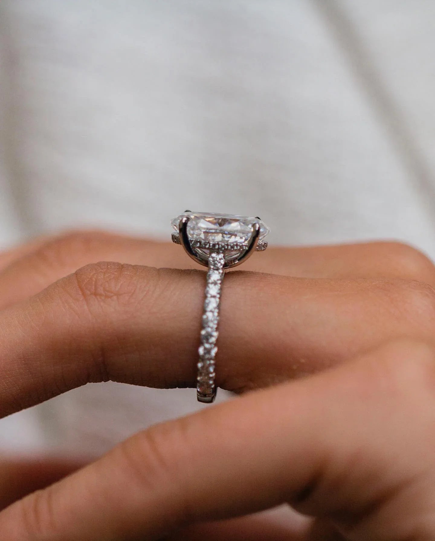 Oval Cut Moissanite Engagement Ring