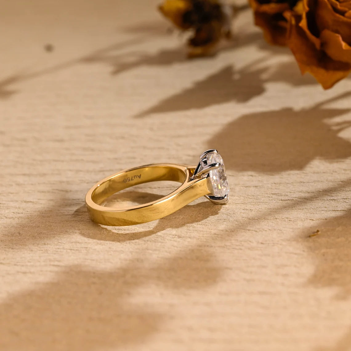 Luxury Oval Engagement Ring