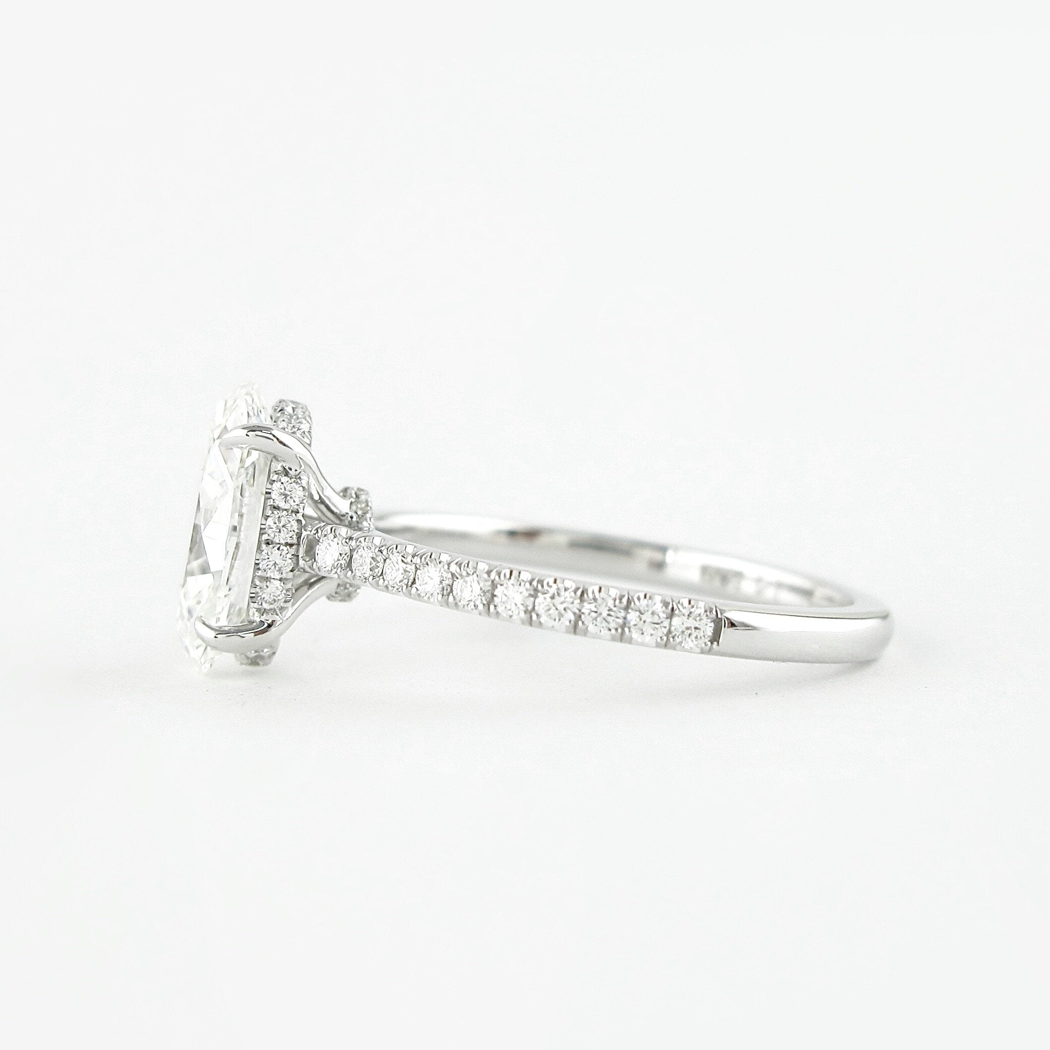 Luxury Moissanite Engagement Ring