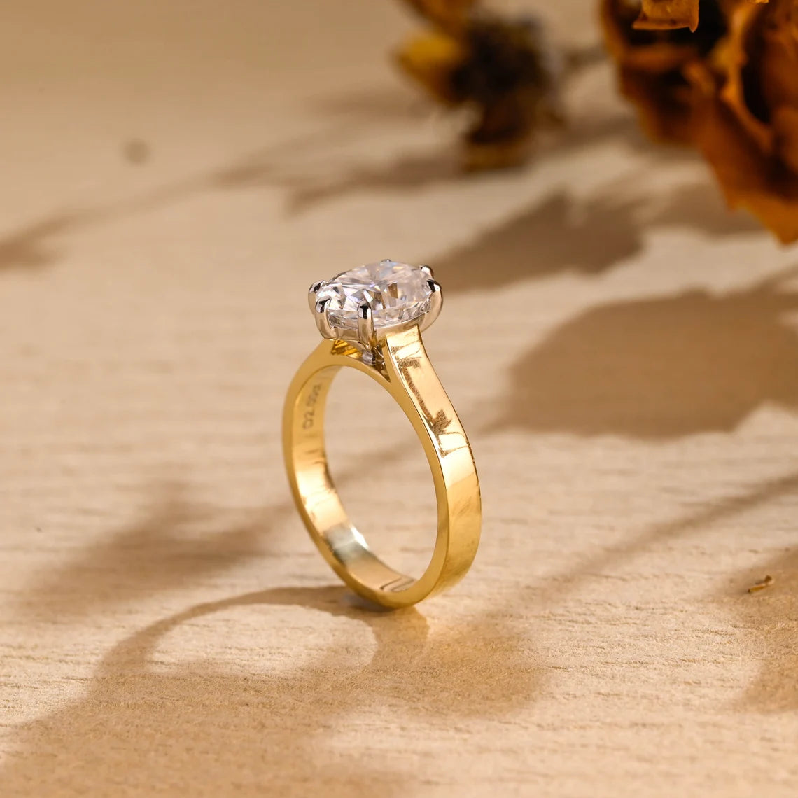 Women's Engagement Ring
