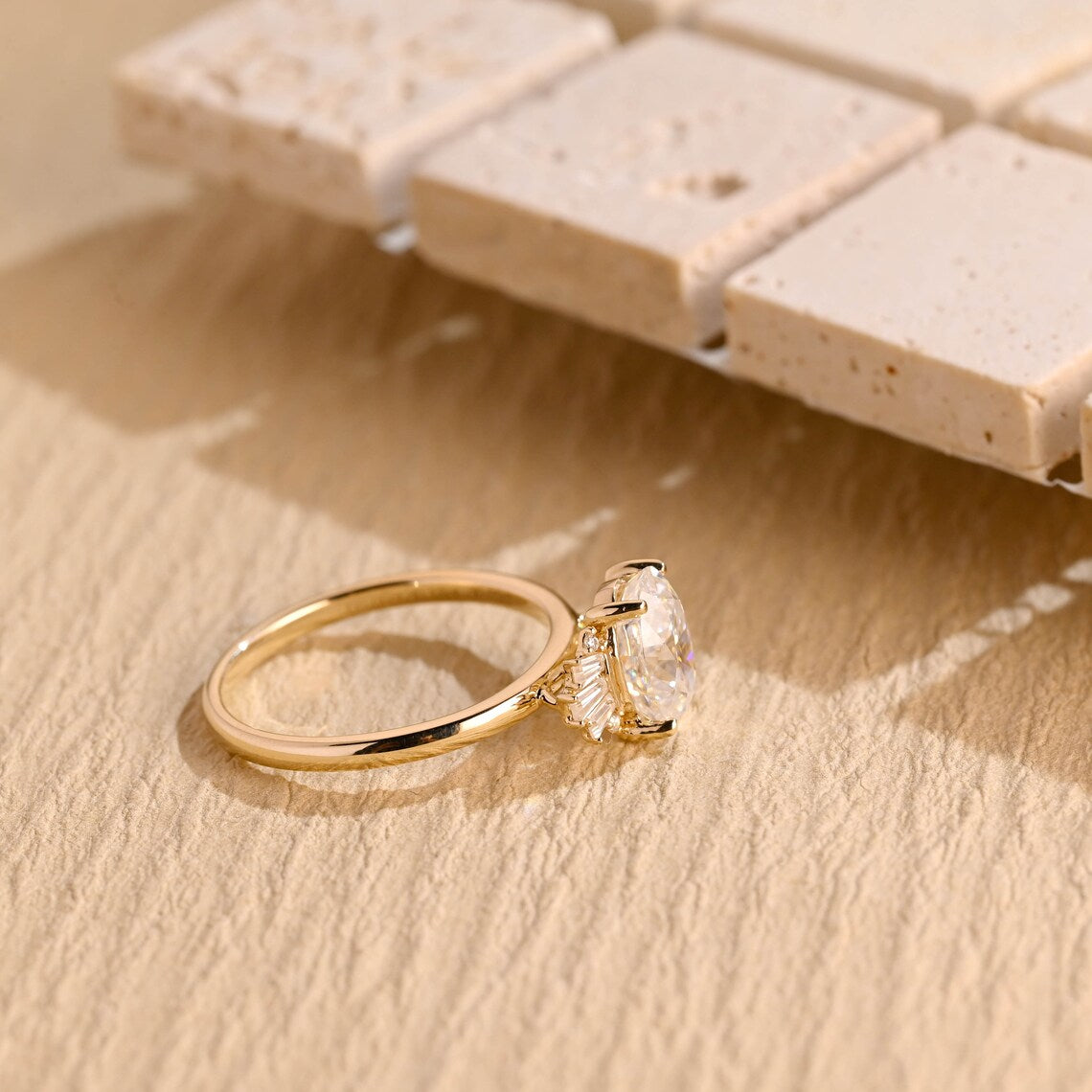 Women's Engagement Ring