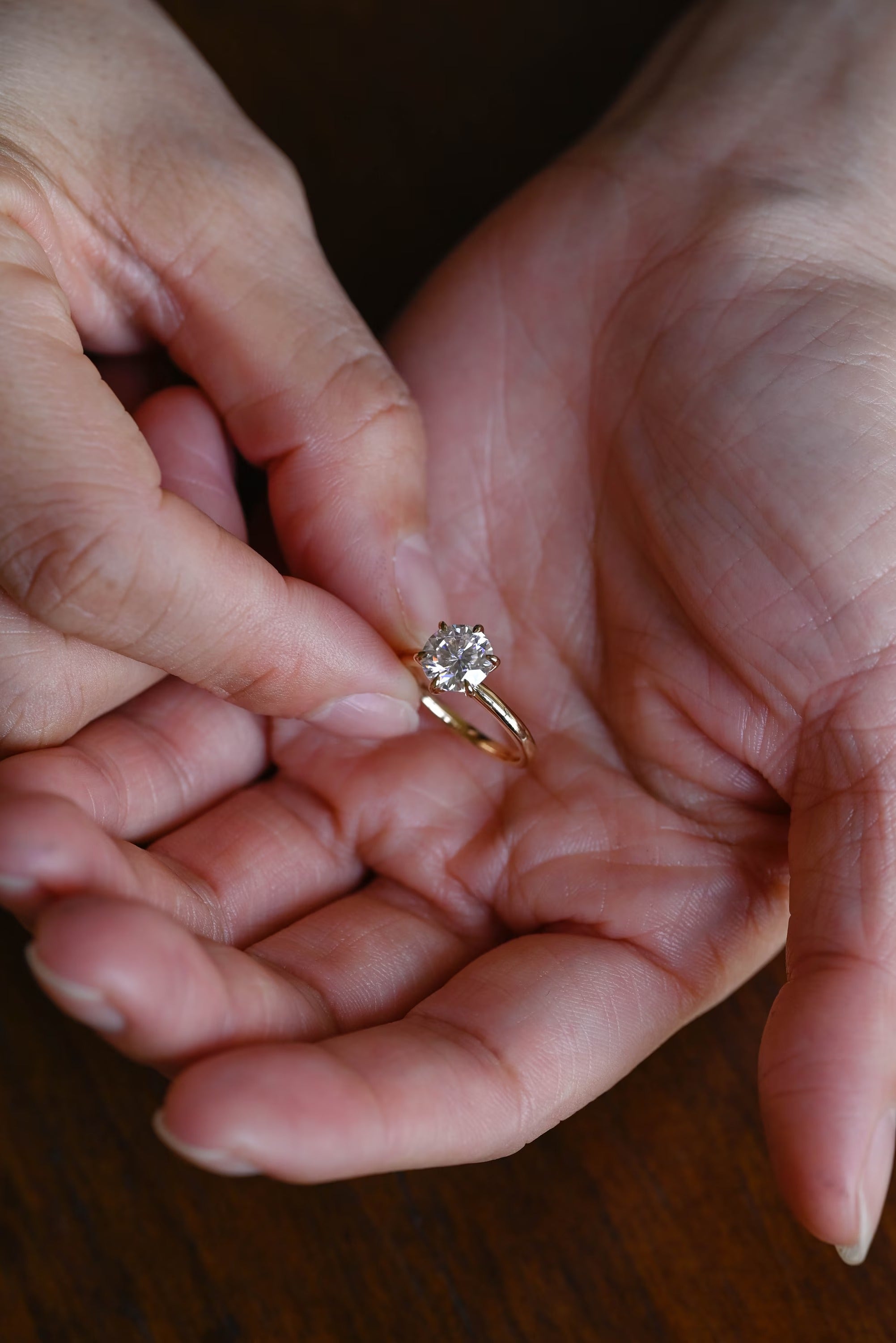 Round Brilliant Engagement Ring