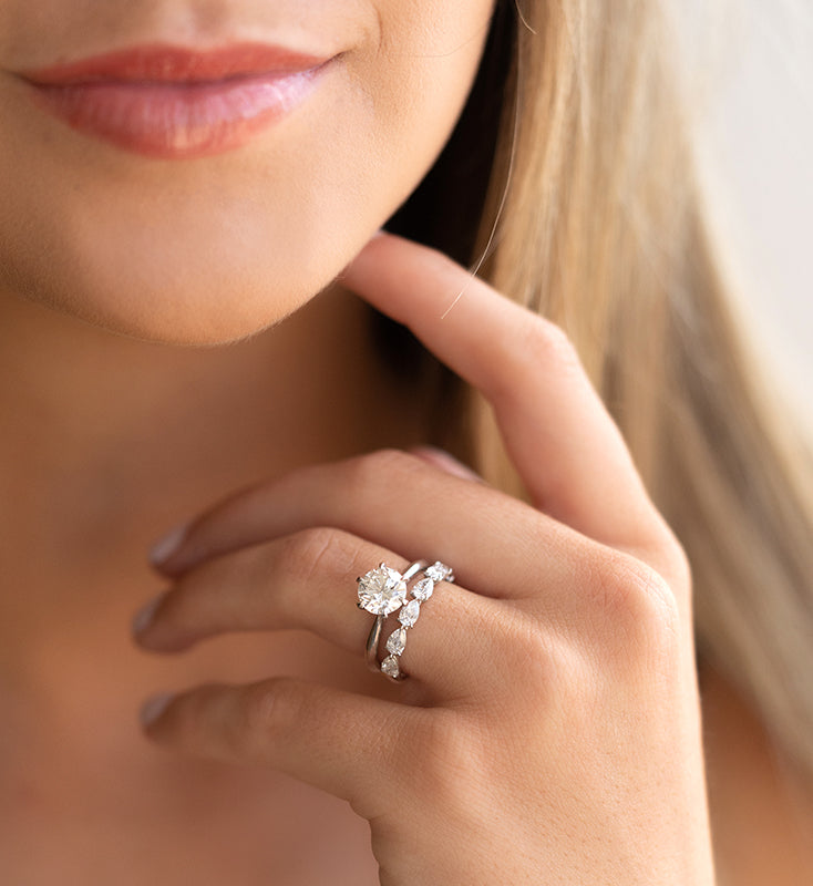 Round Cut Moissanite Engagement Ring