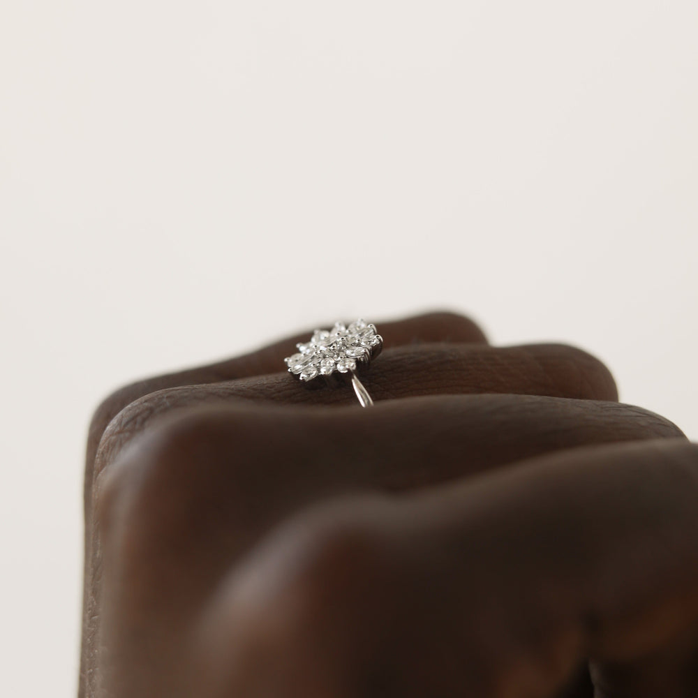 Round Cut Moissanite Engagement Ring