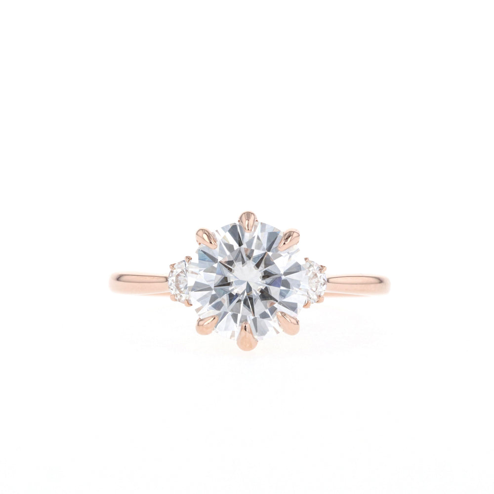 Round Cut Engagement Ring